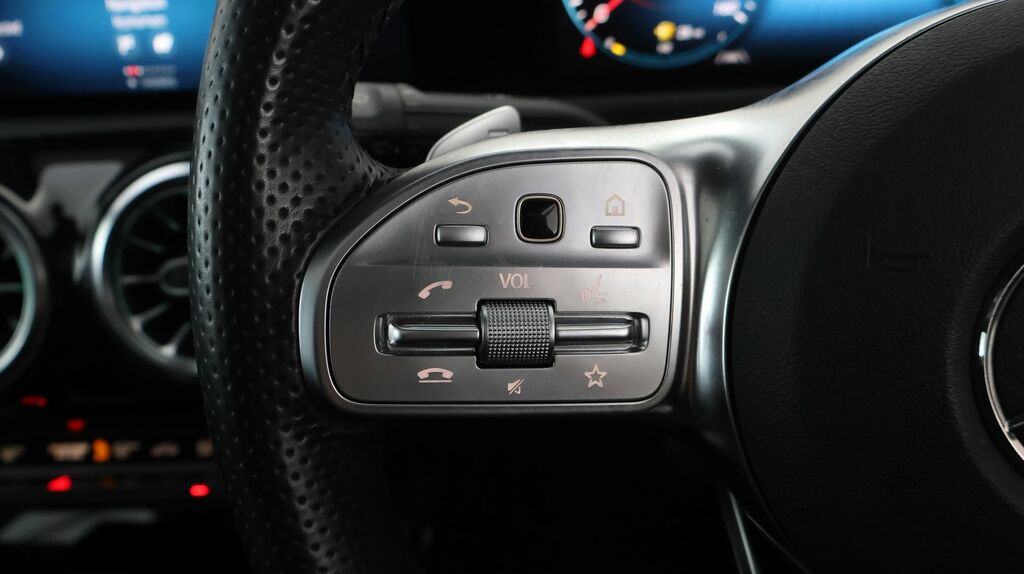 Mercedes-Benz A Class A 200 Amg Line Premium Night Edition A White #24