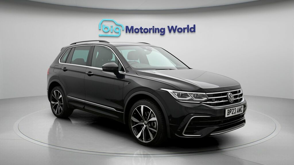 Volkswagen Tiguan R-line Black