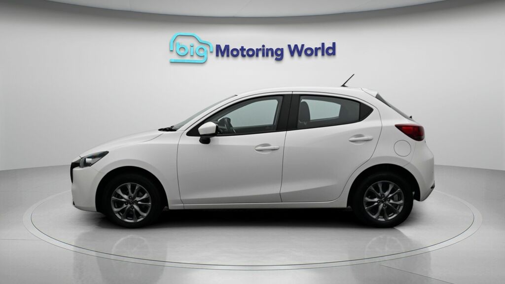 Mazda 2 Centre-line White #4