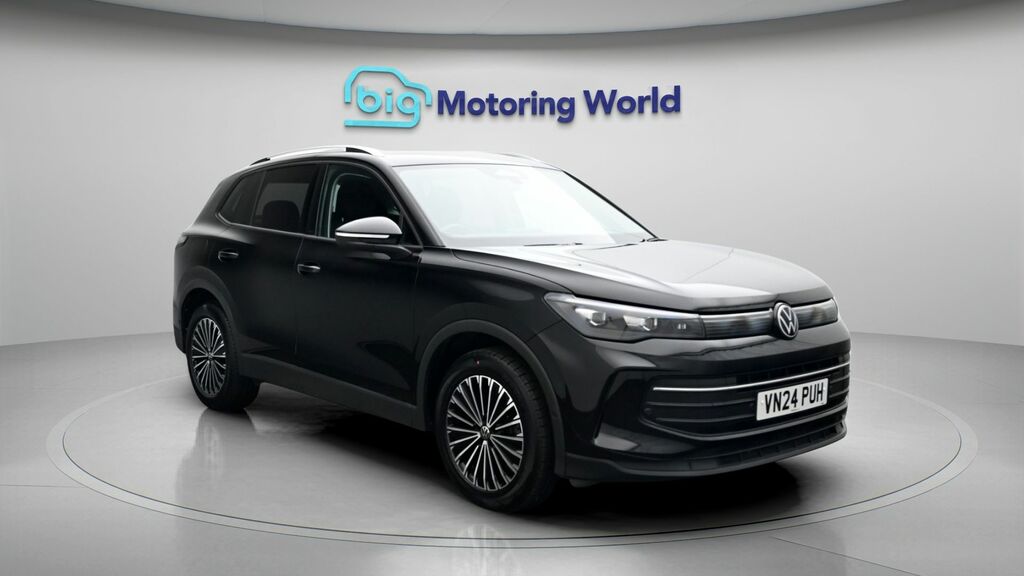 Volkswagen Tiguan Match VN24PUH Black