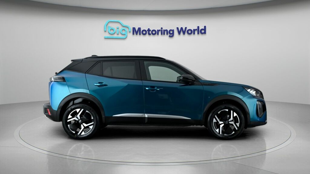 Peugeot 2008 1.2 Puretech 130 Allure Black #8