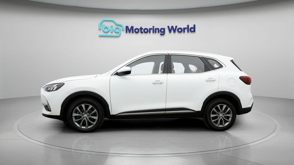 MG HS Se White #4