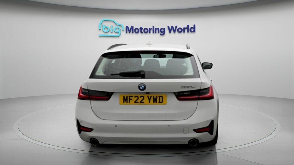 BMW 3 Series Se Pro MF22YWD White #6