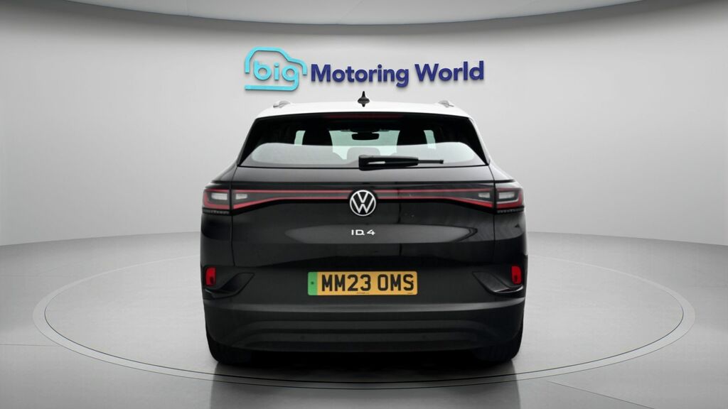 Volkswagen ID.4 Life Black #6