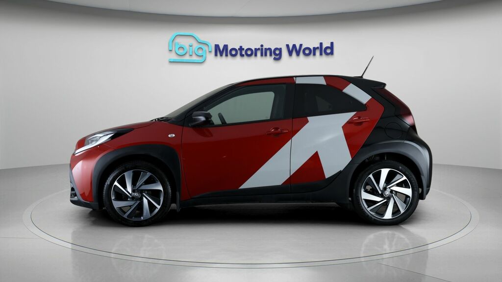 Toyota Aygo X Exclusive Red #4