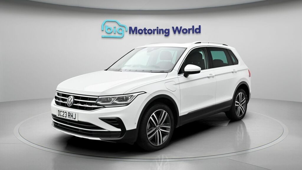 Volkswagen Tiguan Elegance White #3
