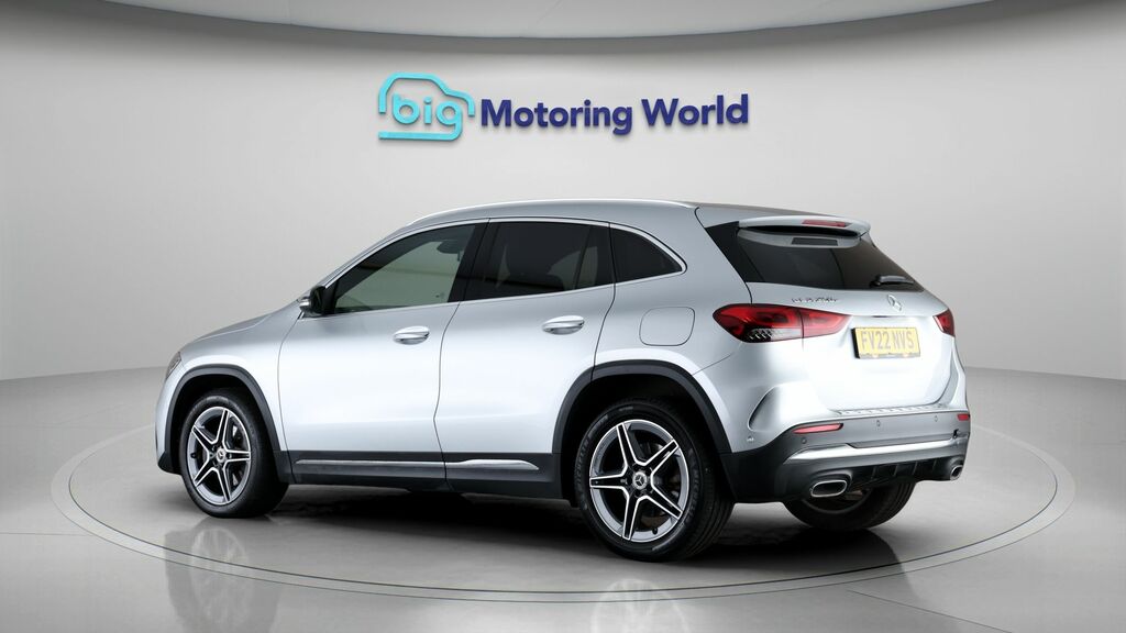 Mercedes-Benz GLA Class Exclusive Edition Silver #5