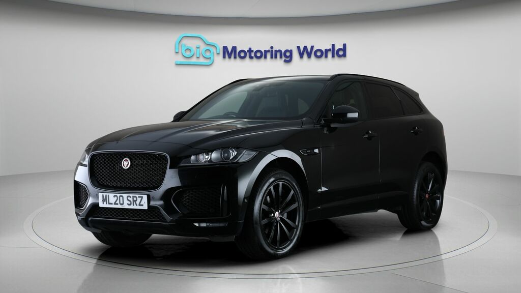 Jaguar F-Pace Chequered Flag Black #3