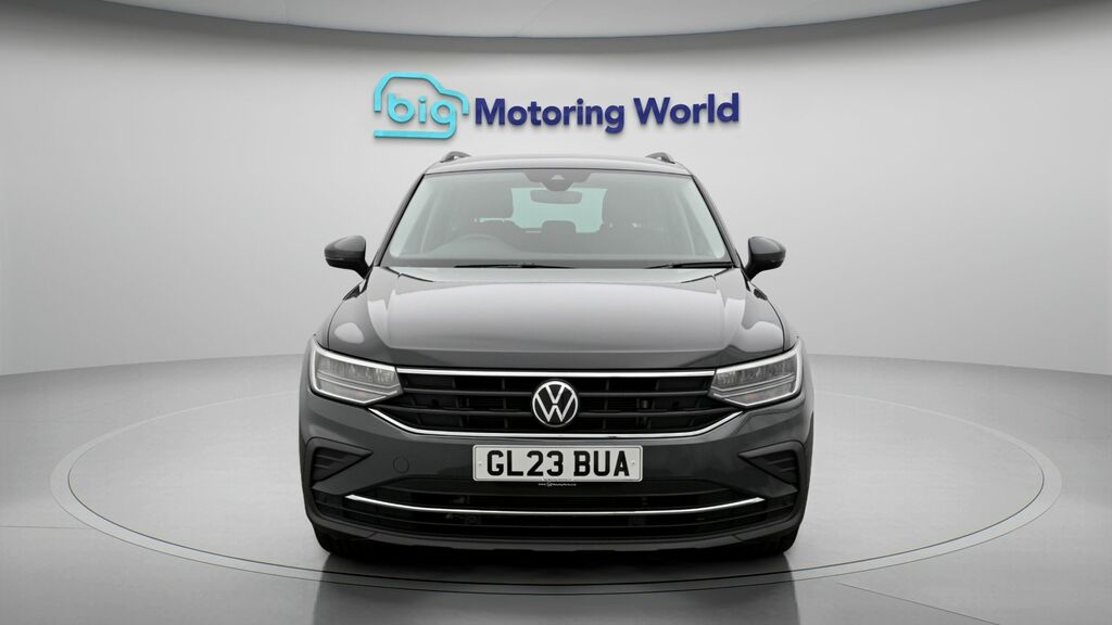 Volkswagen Tiguan Life GL23BUA Grey #2