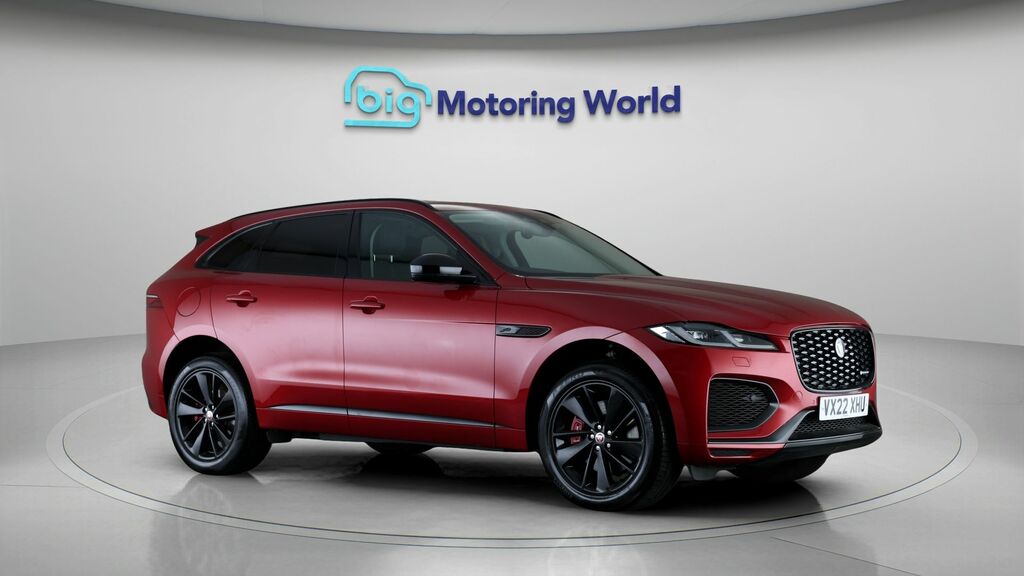 Jaguar F-Pace R-dynamic Black Red