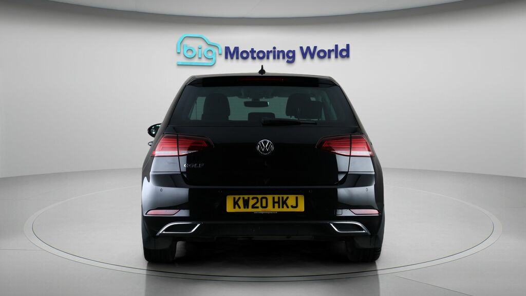 Volkswagen Golf Gt Edition Black #6