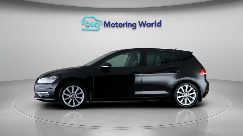 Volkswagen Golf Gt Edition Black #4