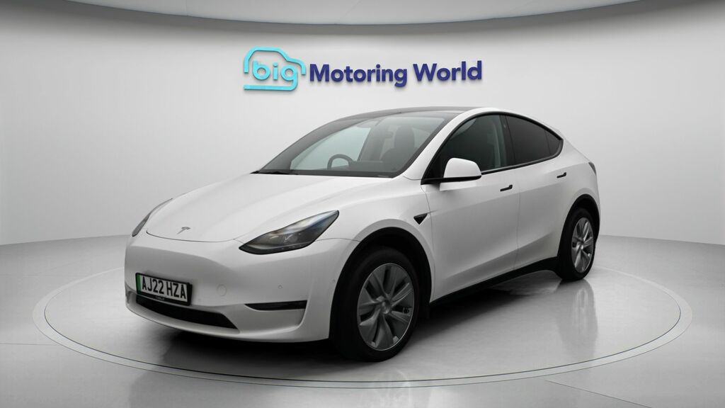Tesla Model Y Long Range AJ22HZA White #3