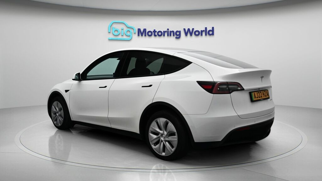 Tesla Model Y Long Range AJ22HZA White #5