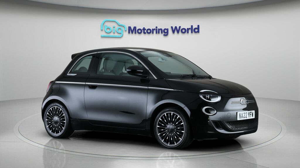 Fiat 500E La Prima Black