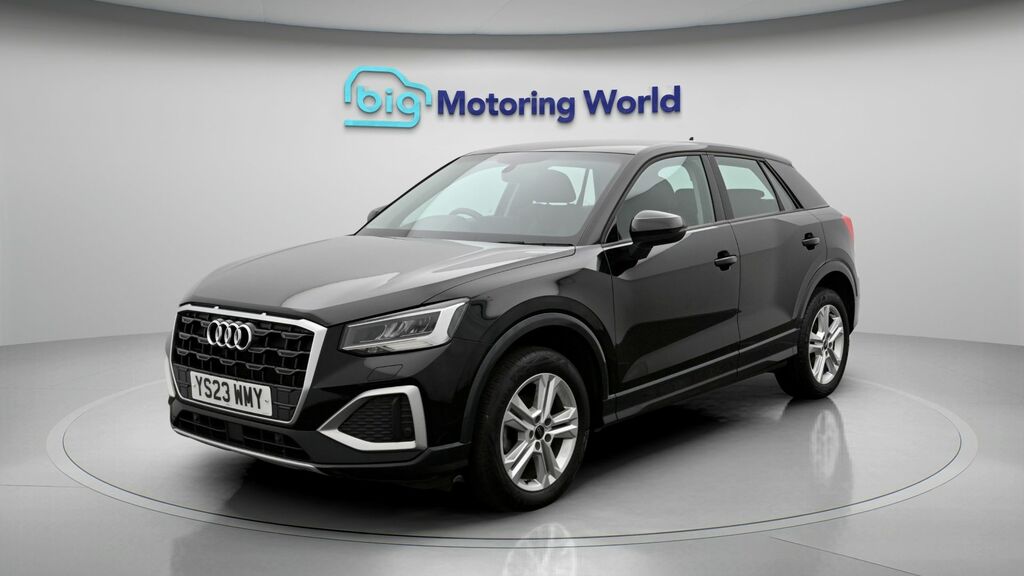 Audi Q2 Sport Black #3