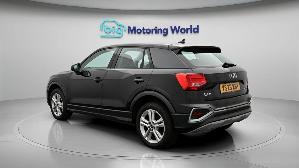 Audi Q2 Sport Black #5