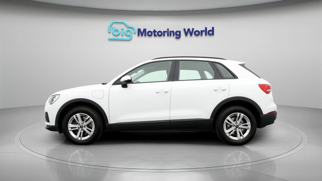 Audi Q3 Technik White #4