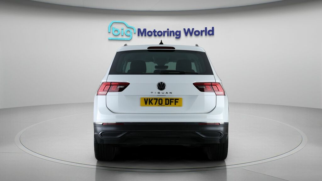 Volkswagen Tiguan Life White #6