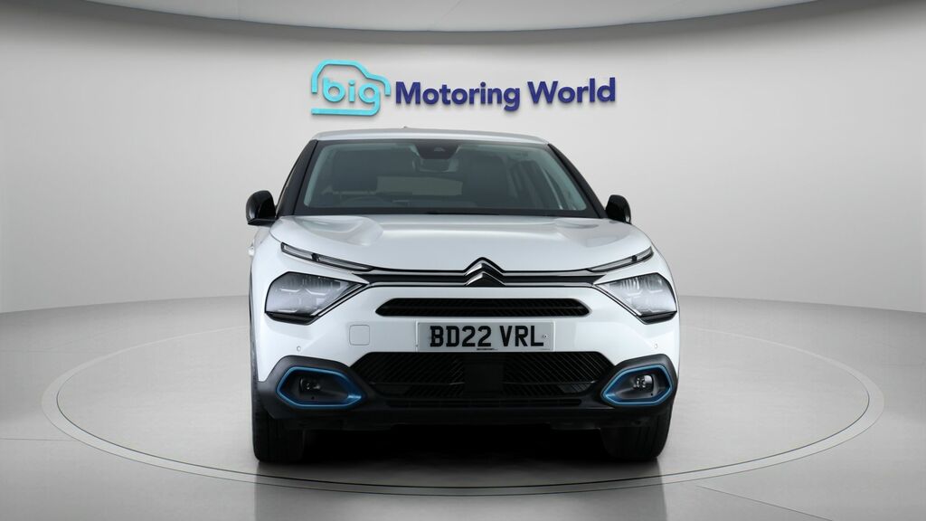 Citroen e-C4 Shine Plus White #2