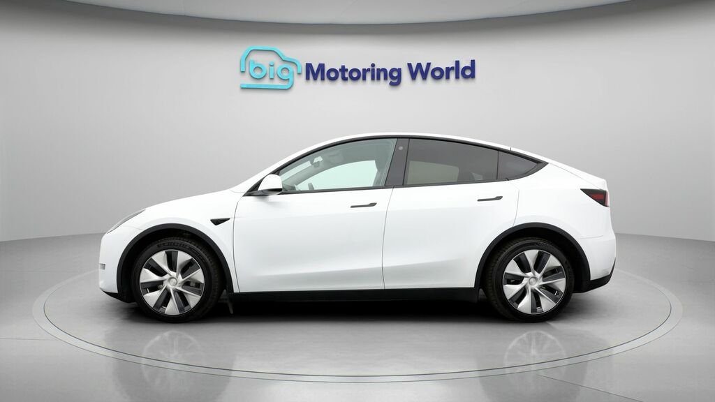Tesla Model Y Long Range AK72XUJ White #4