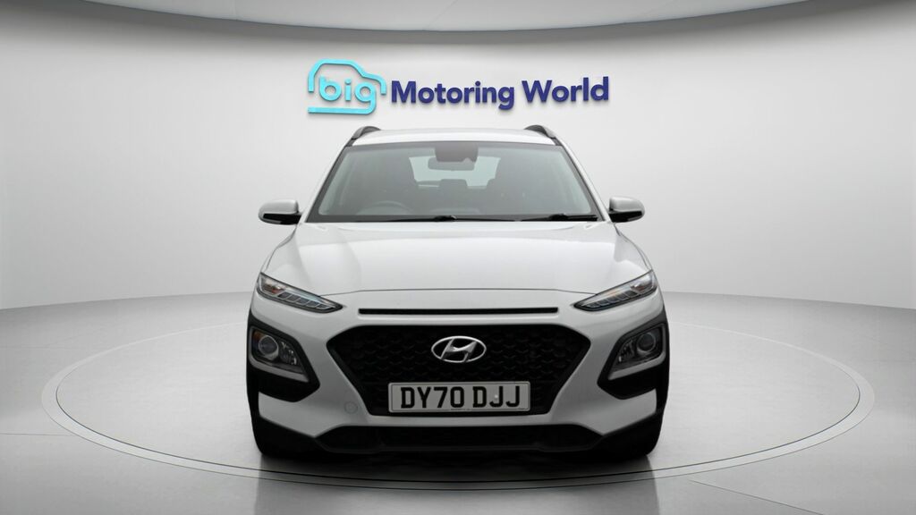 Hyundai Kona Se White #2