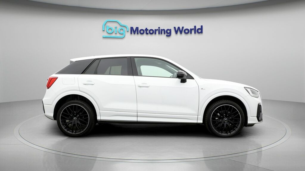 Audi Q2 Audi Estate 35 Tfsi Black Edition S Tronic White #8