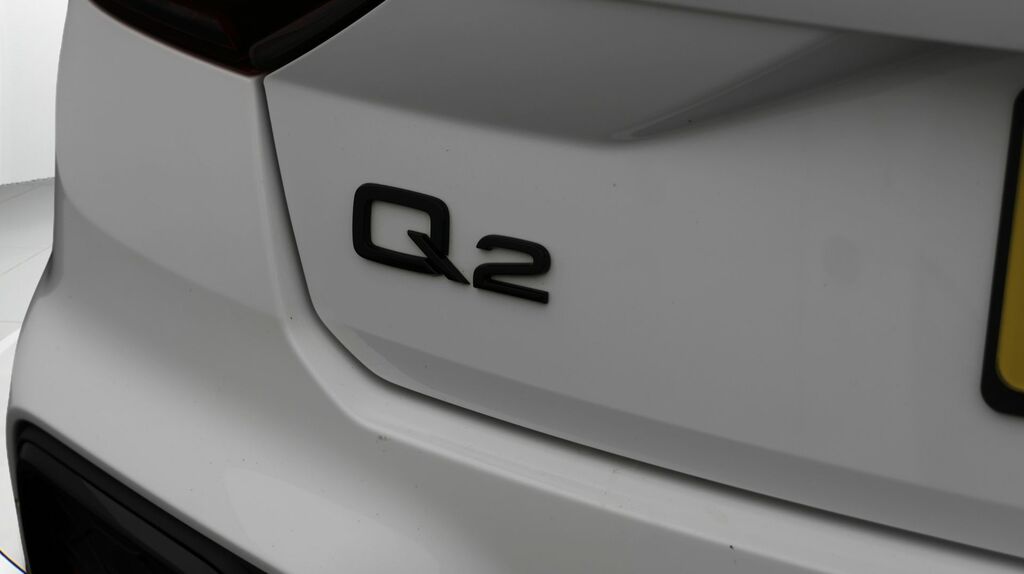 Audi Q2 Audi Estate 35 Tfsi Black Edition S Tronic White #20