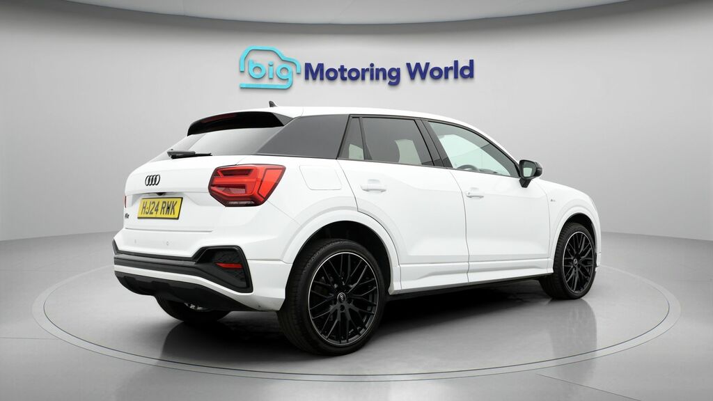 Audi Q2 Audi Estate 35 Tfsi Black Edition S Tronic White #7