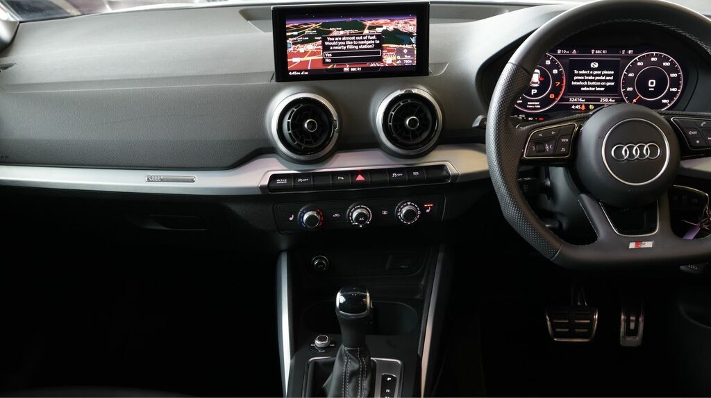Audi Q2 Audi Estate 35 Tfsi Black Edition S Tronic White #12