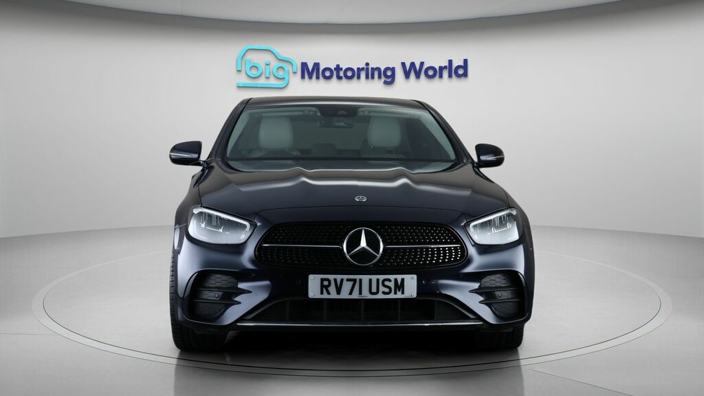 Mercedes-Benz E Class Amg Line Edition Blue #2