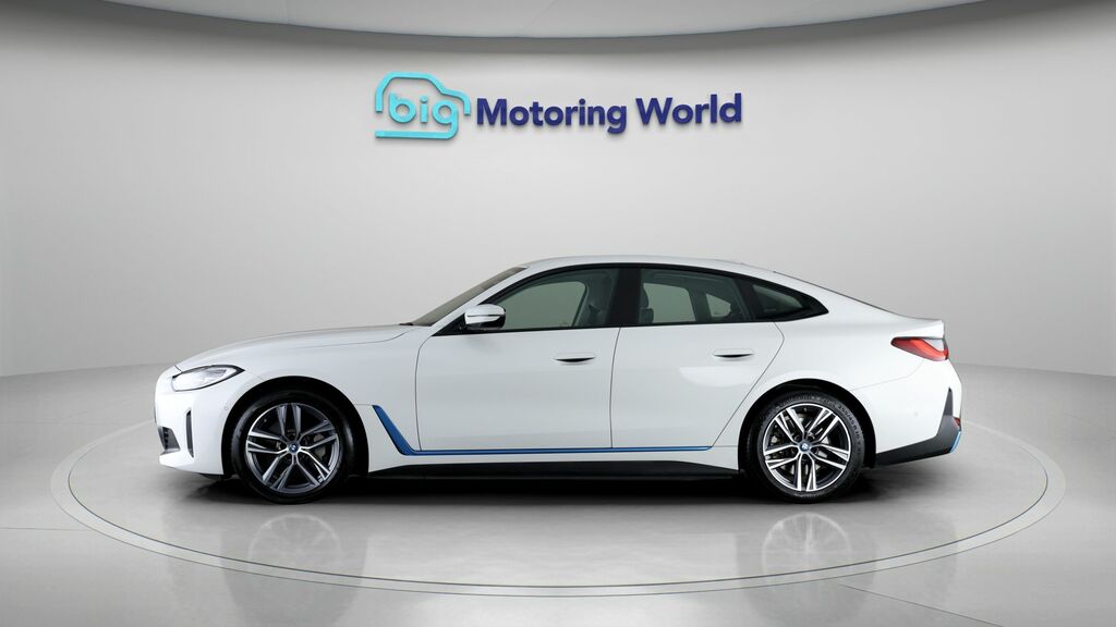 BMW i4 Sport White #4