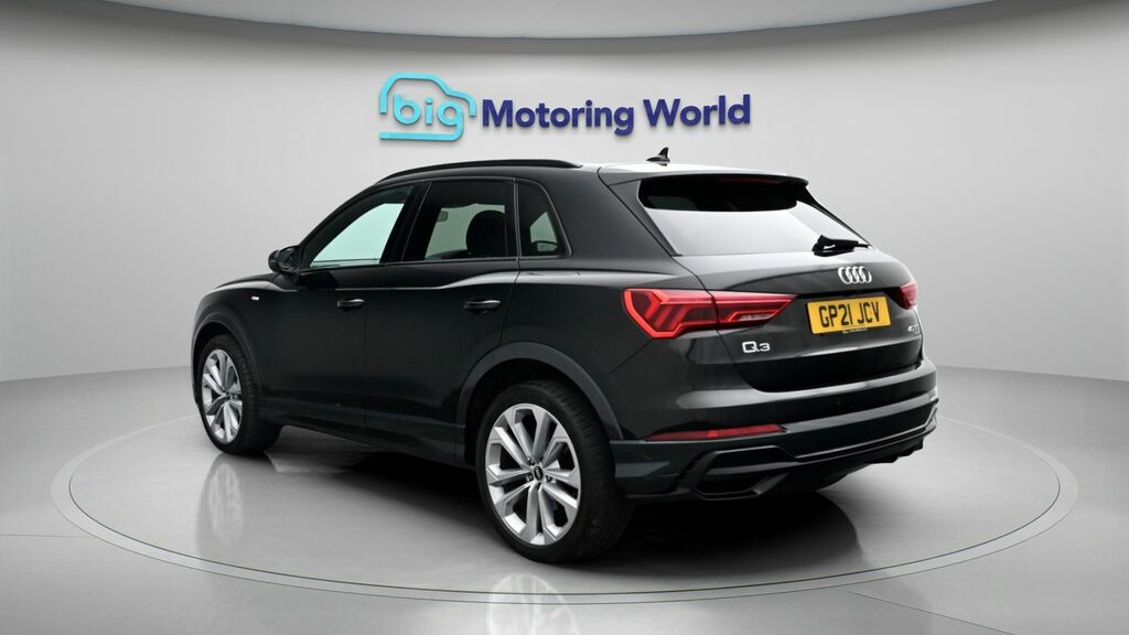 Audi Q3 Black Edition Black #5