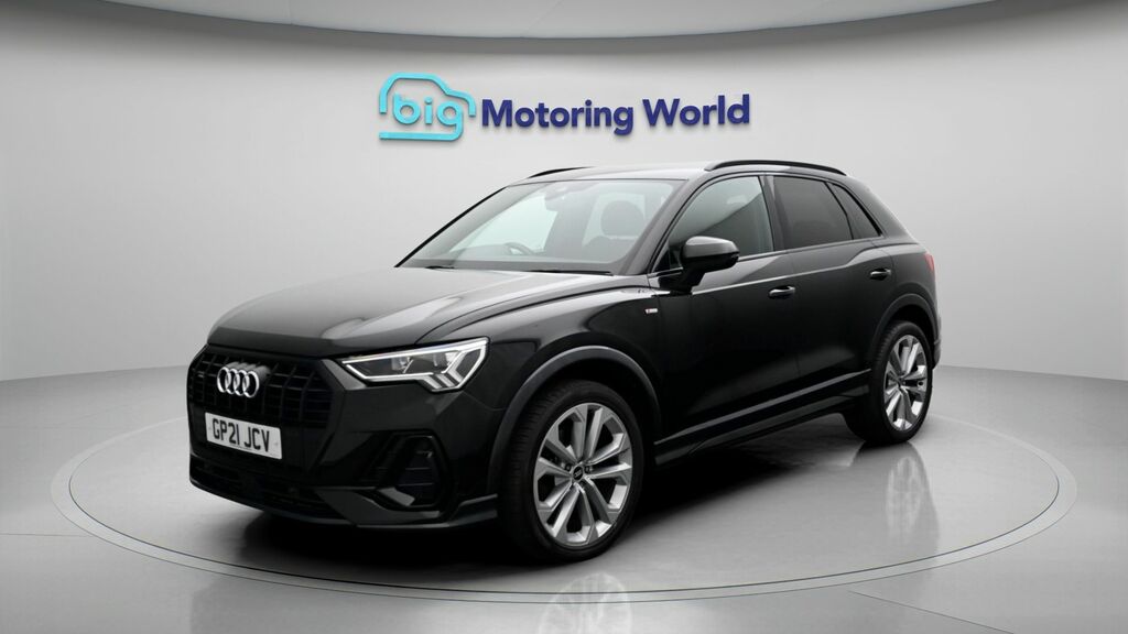 Audi Q3 Black Edition Black #3