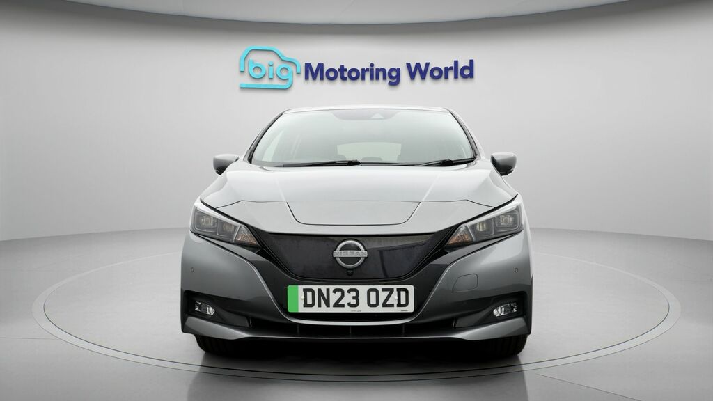 Nissan Leaf Tekna Grey #2