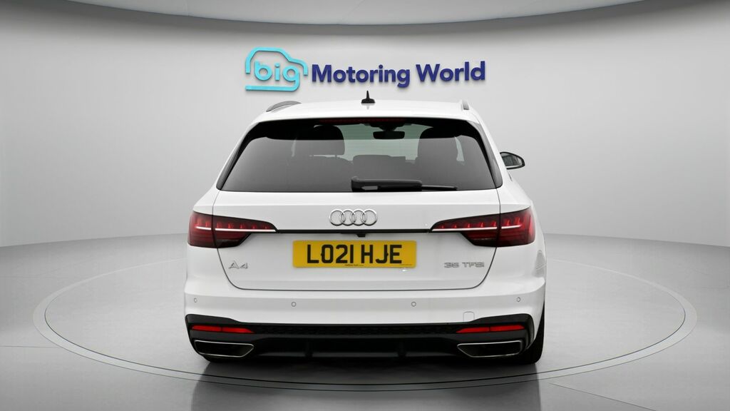 Audi A4 Avant Black Edition White #6