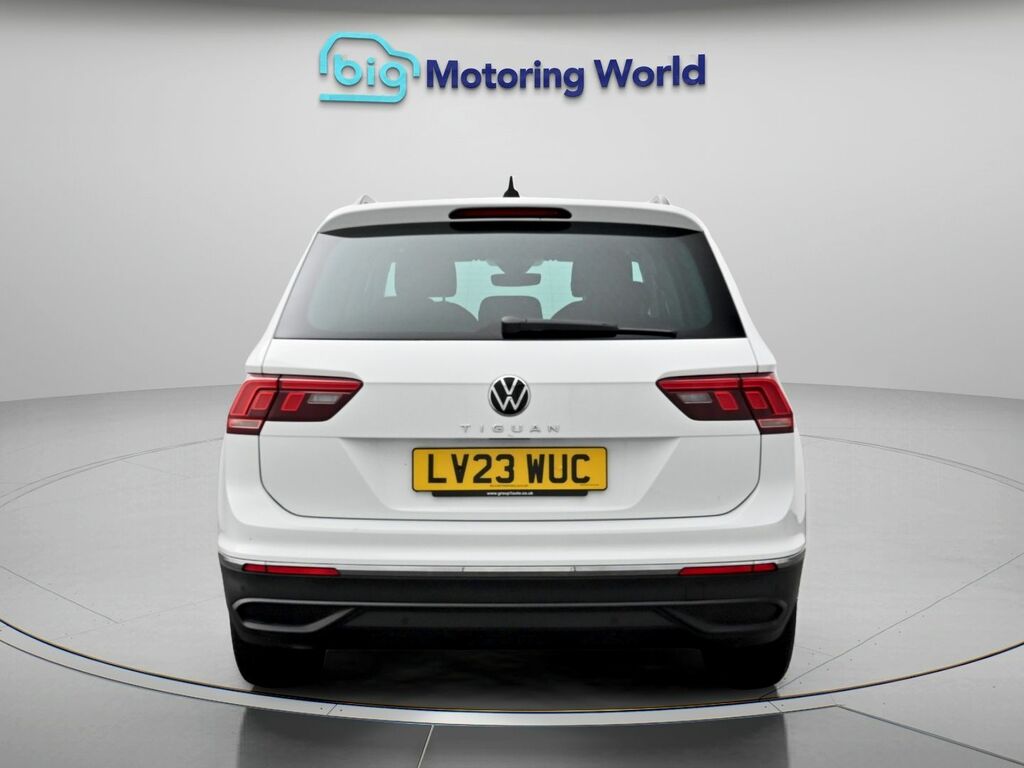 Volkswagen Tiguan Life White #6