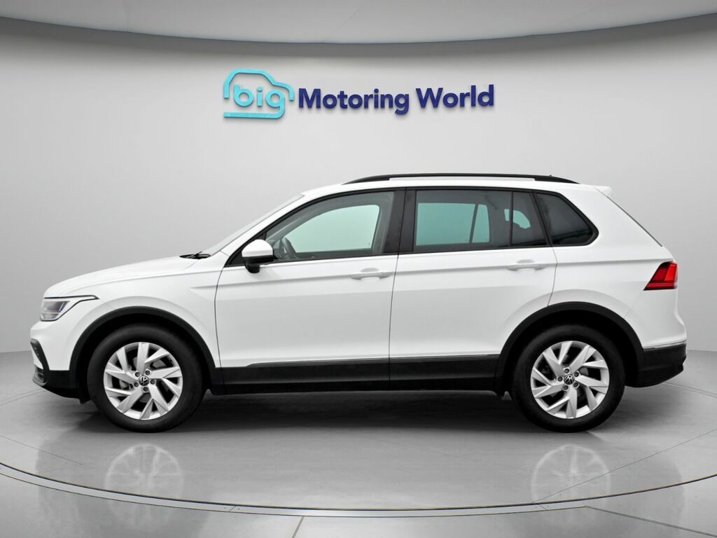 Volkswagen Tiguan Life White #4