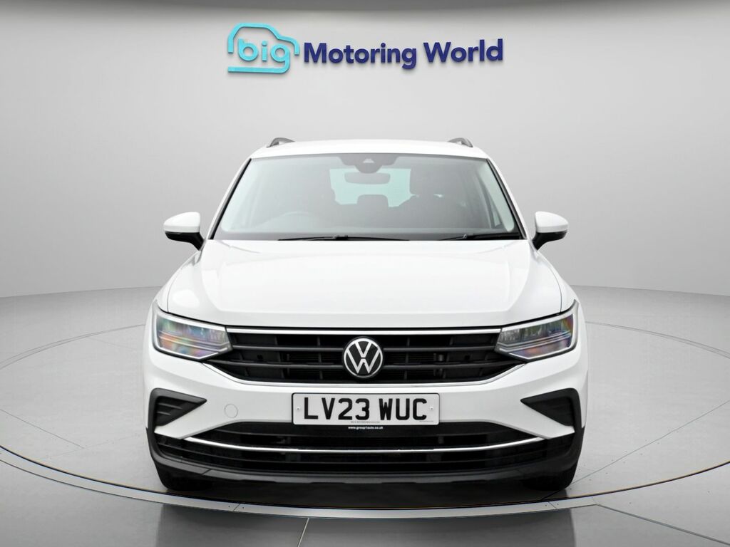 Volkswagen Tiguan Life White #2