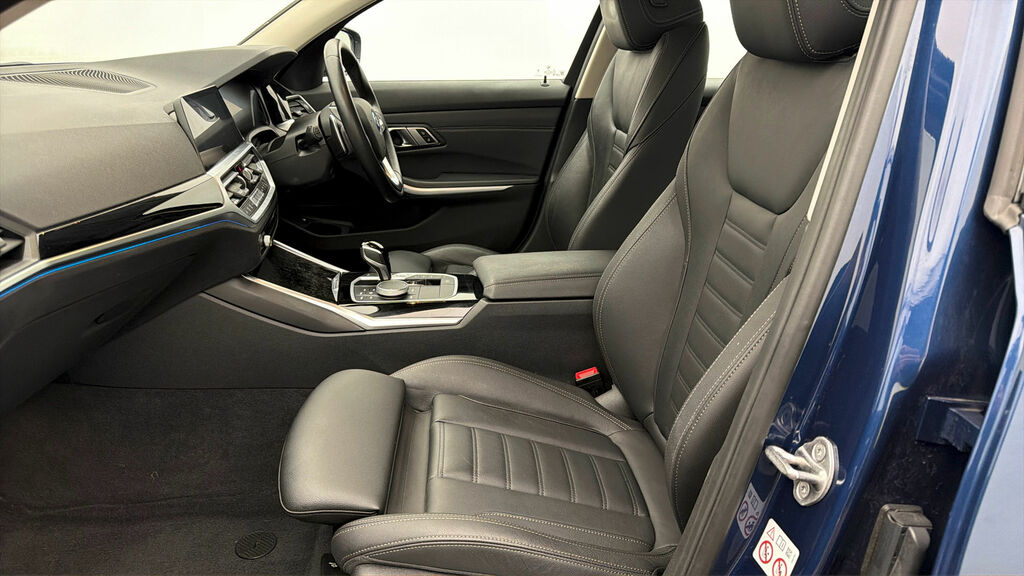 BMW 3 Series 318I M Sport Saloon Blue #13