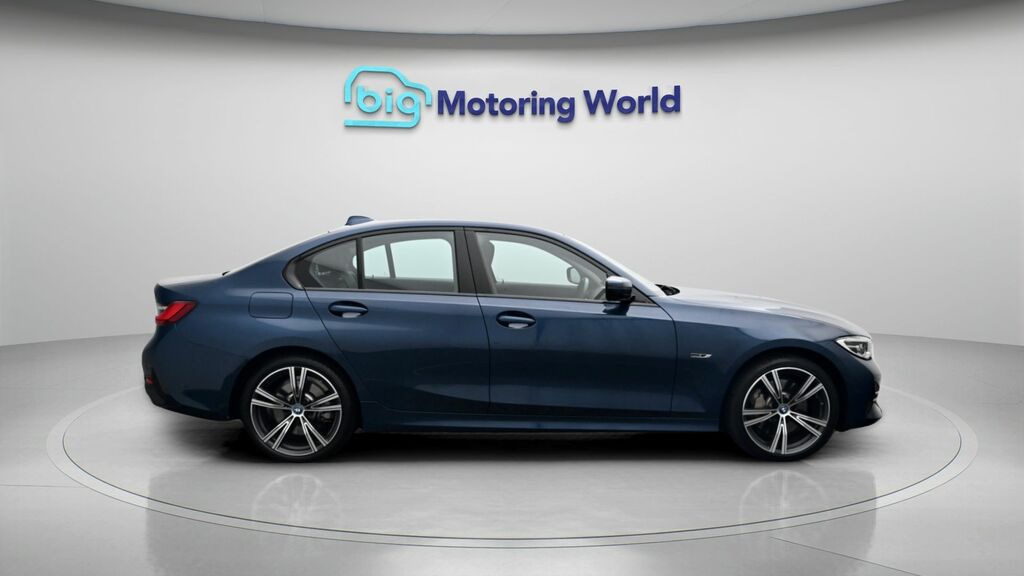 BMW 3 Series 318I M Sport Saloon Blue #8