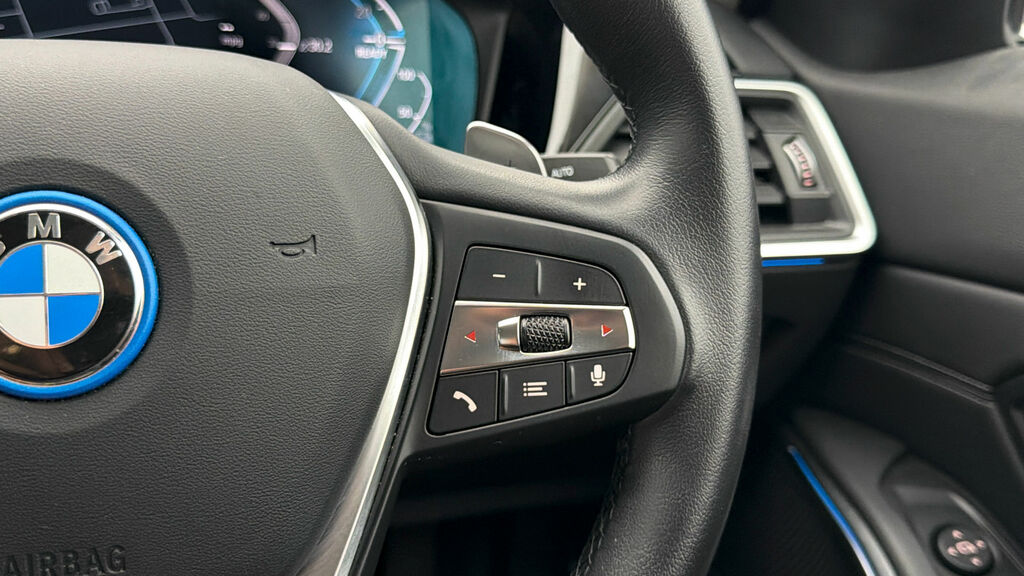 BMW 3 Series 318I M Sport Saloon Blue #25