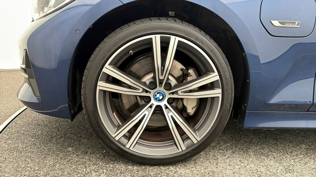 BMW 3 Series 318I M Sport Saloon Blue #17