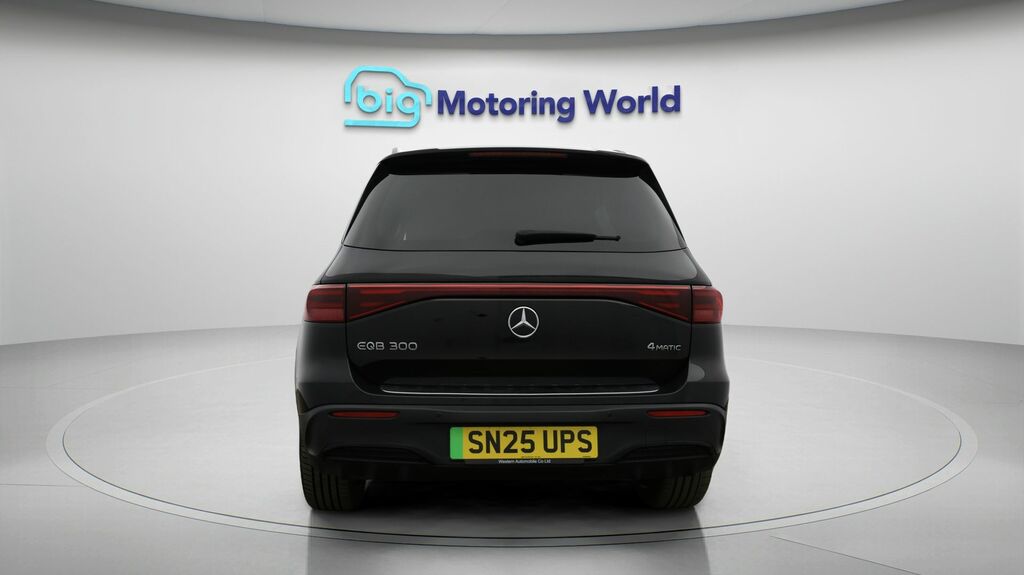 Mercedes-Benz EQB Amg Line Black #6