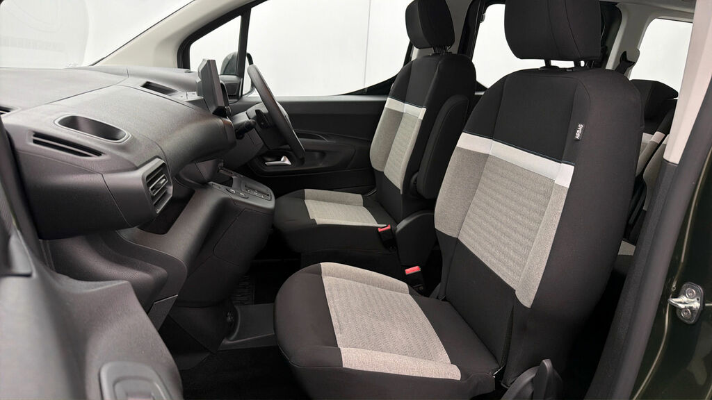 Citroen e-Berlingo 52Kwh Plus XL Mpv 11Kw Charger Green #13