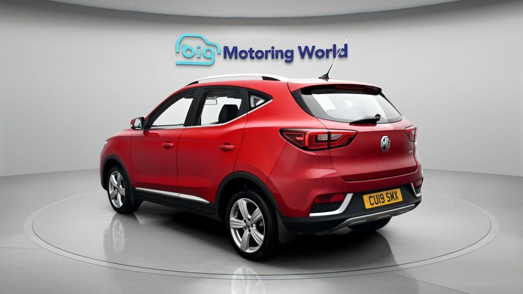 MG ZS Exclusive Red #5