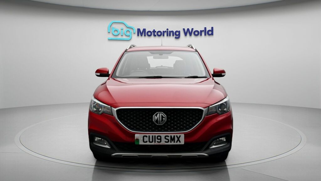 MG ZS Exclusive Red #2