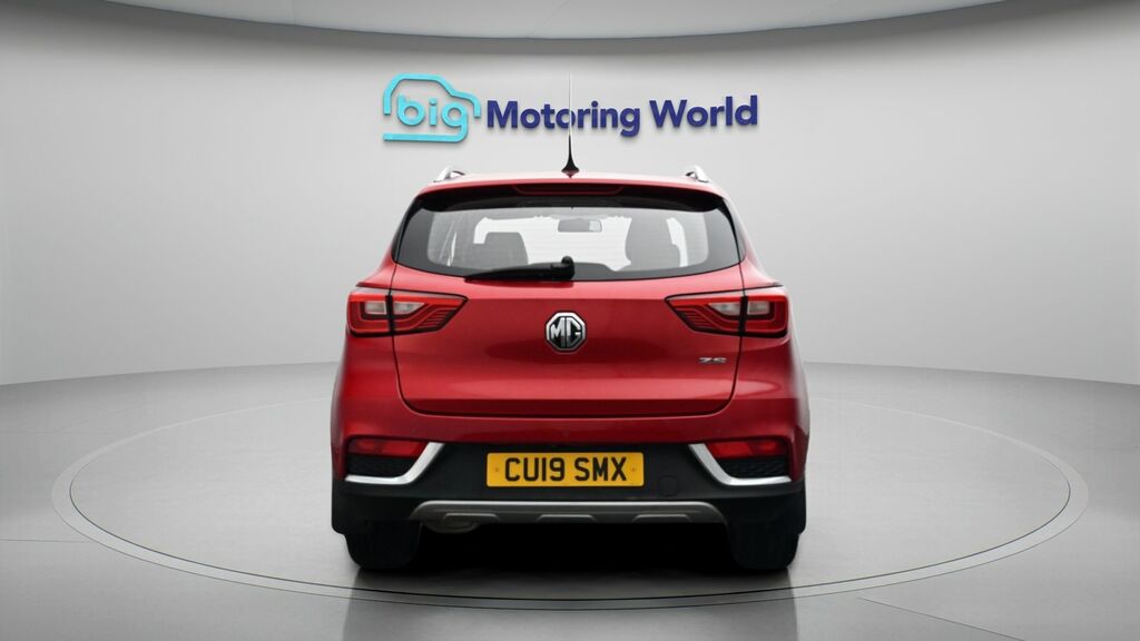 MG ZS Exclusive Red #6