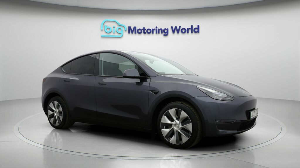 Tesla Model Y Long Range Grey