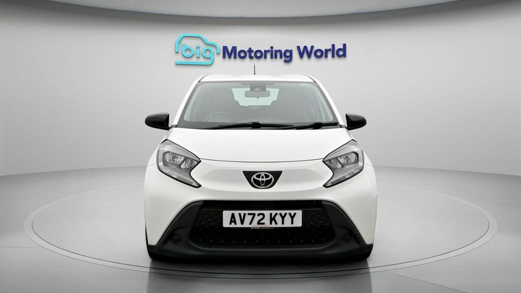 Toyota Aygo X 1.0 Vvt-i Exclusive X-shift Euro 6 Ss Green #2